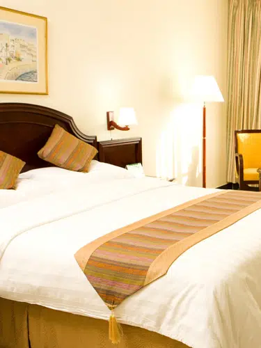 Muscat Holiday, Muscat