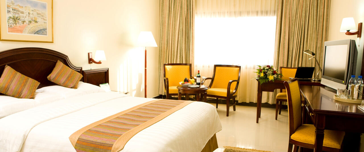Muscat Holiday, Muscat
