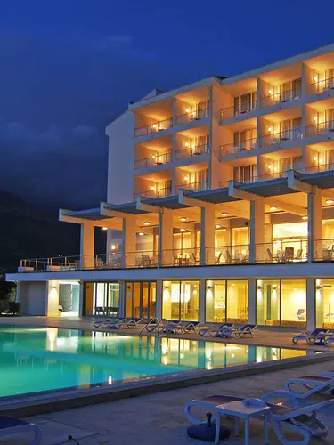 Hotel Princess, Bar