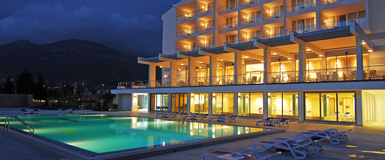 Hotel Princess, Bar