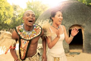 Zwei Menschen singen gemeinsam, Südafrika I Gebeco