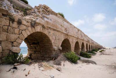 Israel Aquaedukt am Strand von Ceasarea | Gebeco