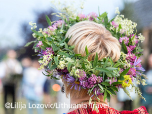 Litauen Sankt Johannnes Fest Blumenschmuck | Gebeco