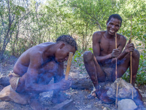 Traditionelle Schmiedekunst der Khwe in Namibia | Gebeco