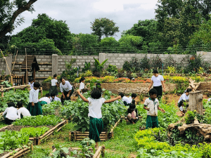 Schulgarten Myanmar Inle See | Gebeco