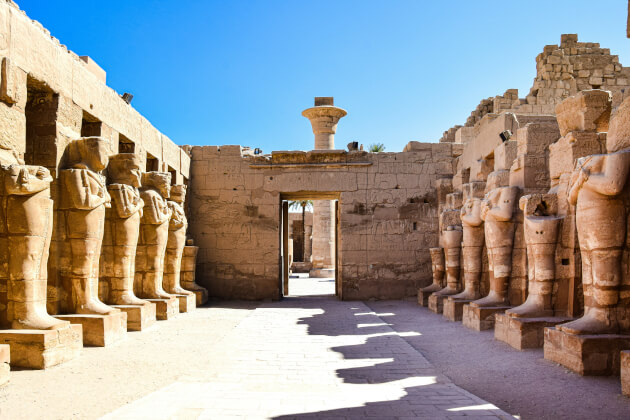 Tempel von Karnak in Luxor, Ägypten mit Säulenhalle und antiker Architektur. | Gebeco 
