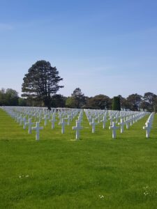 Gräber auf dem amerikanischen Soldatenfriedhof in Frankreich I Gebeco