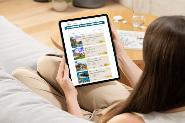 Gebeco Reisefinder auf einem Tablet – mobil, übersichtlich und intuitiv online Reisen buchen