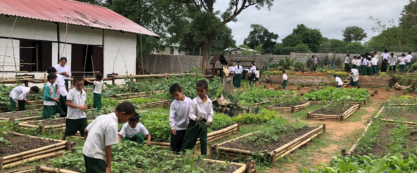 Schulgarten in Myanmar