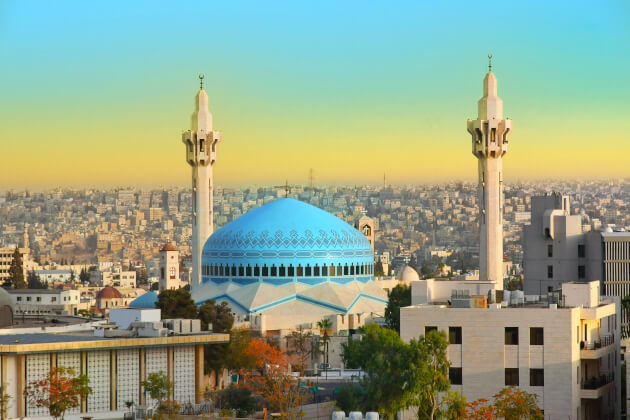König-Abdullah-Moschee mit blauer Kuppel in Amman, Jordanien bei Sonnenuntergang. | Gebeco