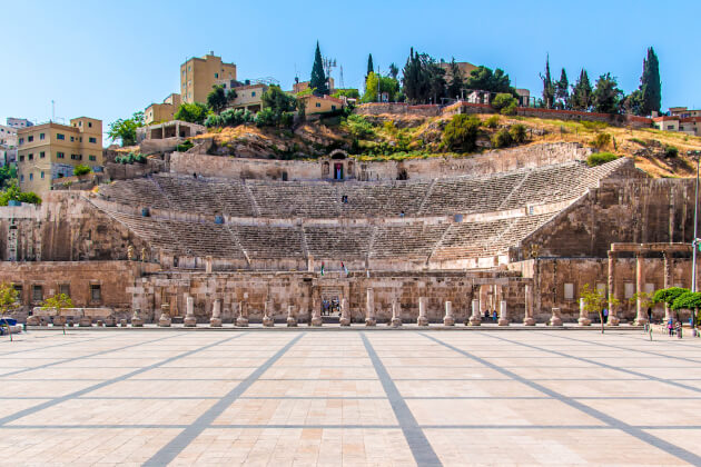 ömisches Theater in Amman mit antiker Architektur im Stadtzentrum von Jordanien. | Gebeco