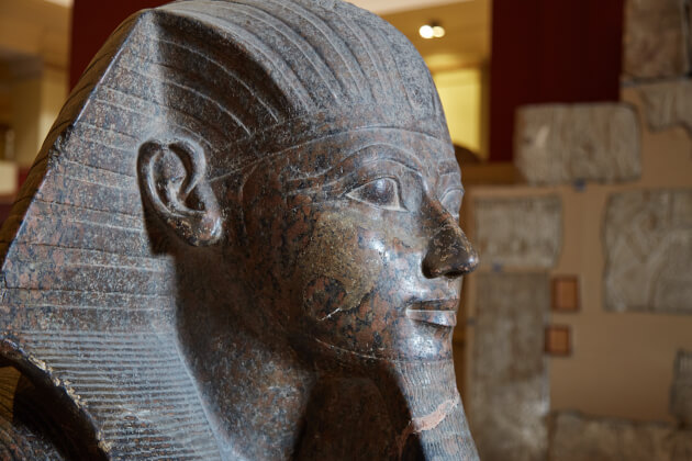 Ägyptischen Museums in Kairo mit Ausstellung antiker Artefakte. | Gebeco