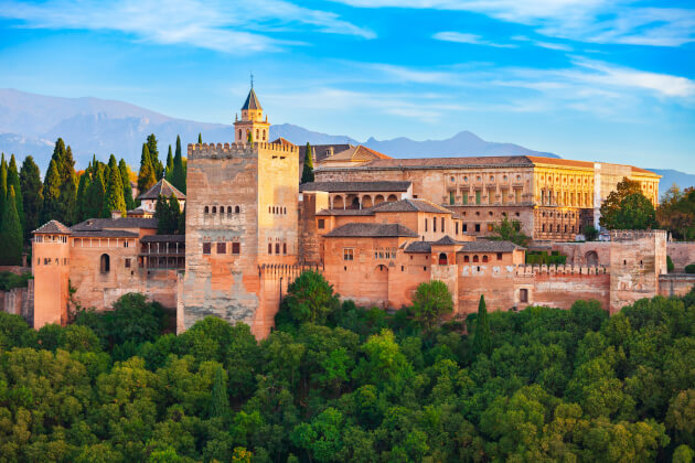 Zu den Ländertipps für Spanien