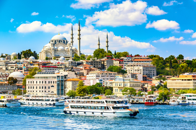 Zu den Informationen über Istanbul