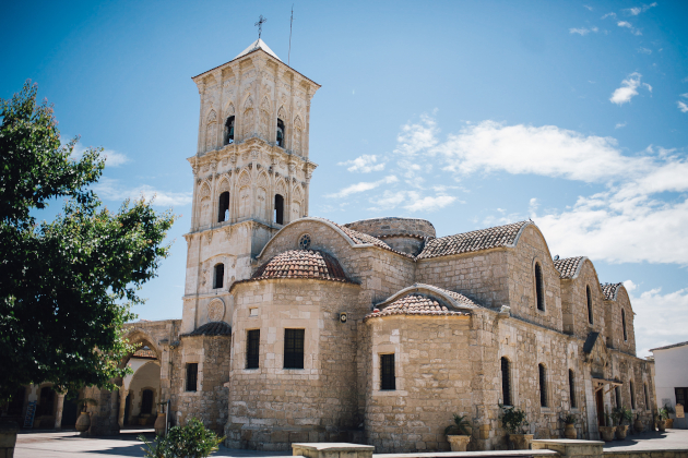 St.-Lazarus-Kirche Larnaka Zypern – byzantinische Kirche mit markantem Glockenturm