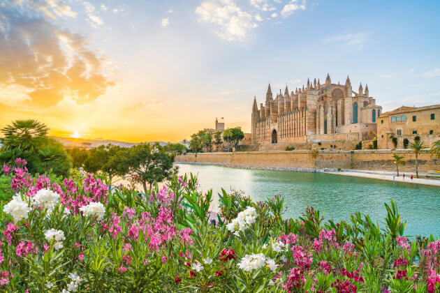 Zu den Informationen über Mallorca