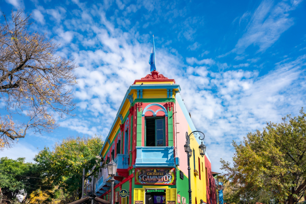 La Boca Viertel Buenos Aires Argentinien – bunt bemaltes Haus am Caminito