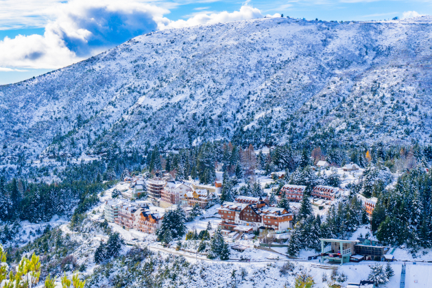 Cerro Catedral Bariloche Argentinien – Skigebiet in den Anden mit verschneiter Berglandschaft