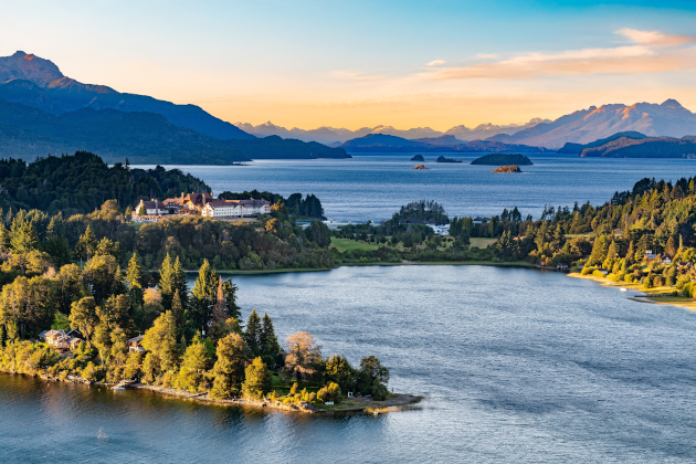 Llao Llao Hotel am Nahuel-Huapi-See und Moreno-See in Bariloche Patagonien Argentinien