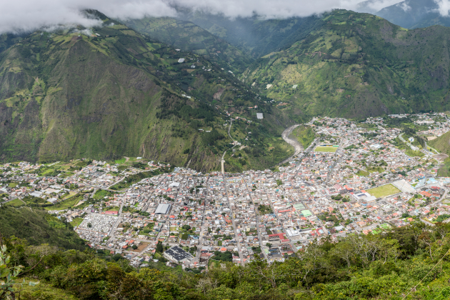 Ecuador Baños – Stadt in den Anden umgeben von grünen Bergen | Gebeco