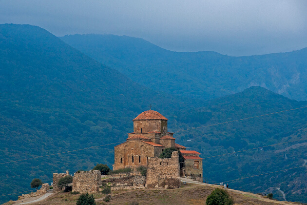 Dschwari-Kirche bei Mzcheta in Georgien. | Gebeco