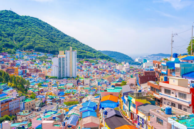 Bunte Häuser von Gamcheon Culture Village in Busan Südkorea. | Gebeco