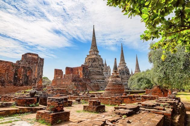 Tempelruinen und Stupas in Ayutthaya, Thailand. | Gebeco