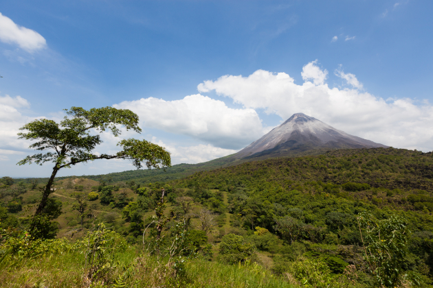 Costa Rica Vulkan Arenal – beeindruckender Vulkankegel im tropischen Regenwald | Gebeco