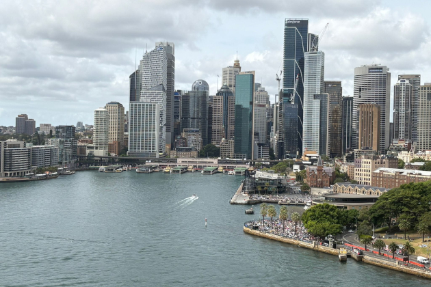 Blick von der Harbour Bridge auf den Hafen von Sydney an Silvester, Australien I Gebeco